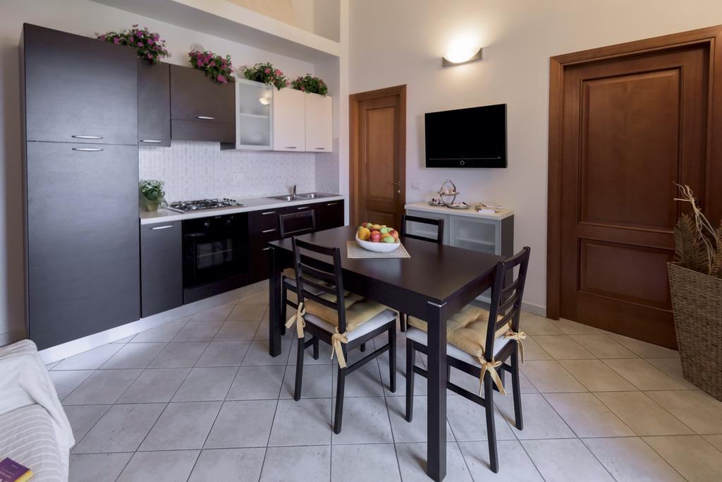 Residenza Piccolo Eden Apartment Боса Марина Екстериор снимка